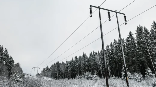 Snowbreak Locate Uninterruptible Power Supply